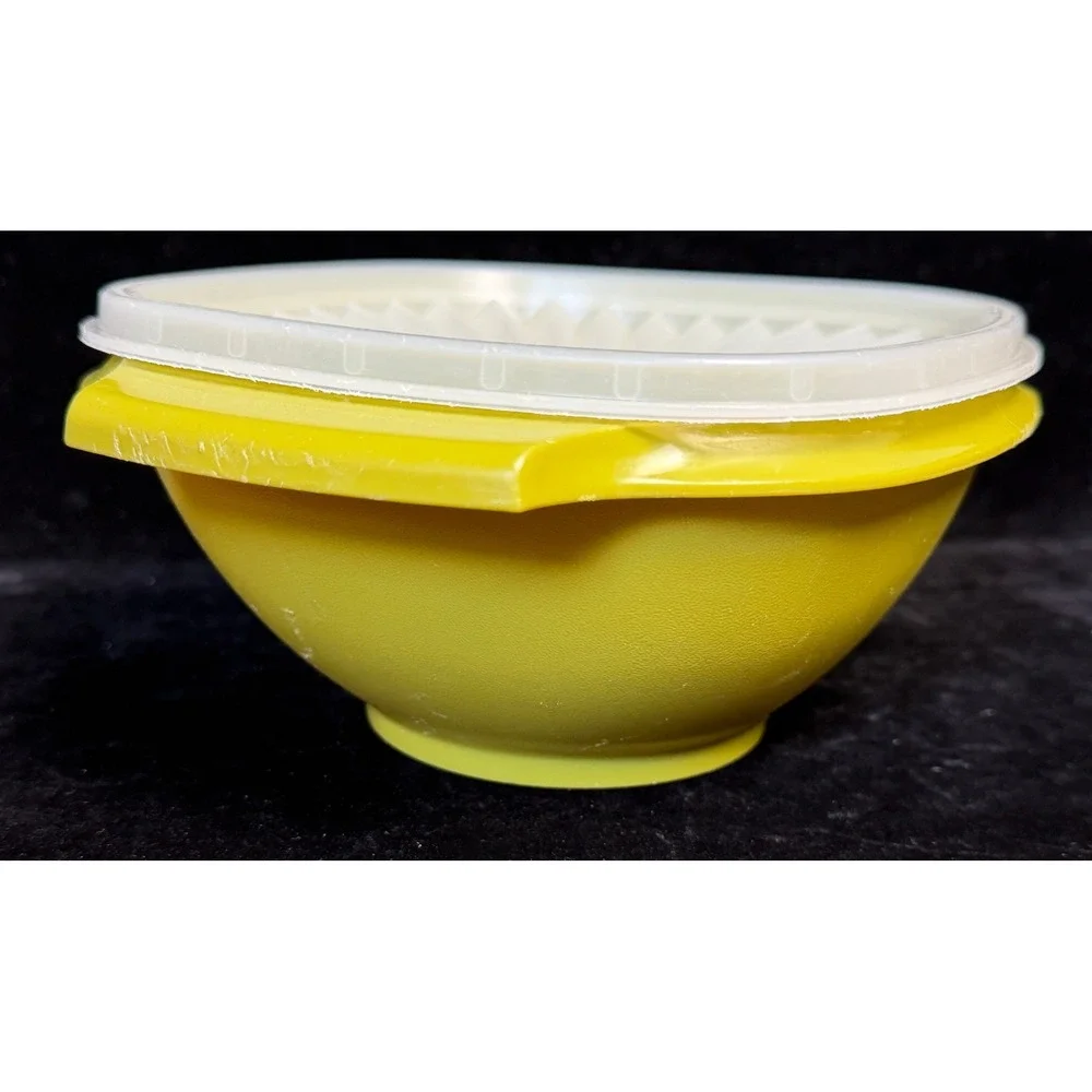 Vintage Tupperware Servalier Bowls: Yellow, Sunburst Lids, Set of 2